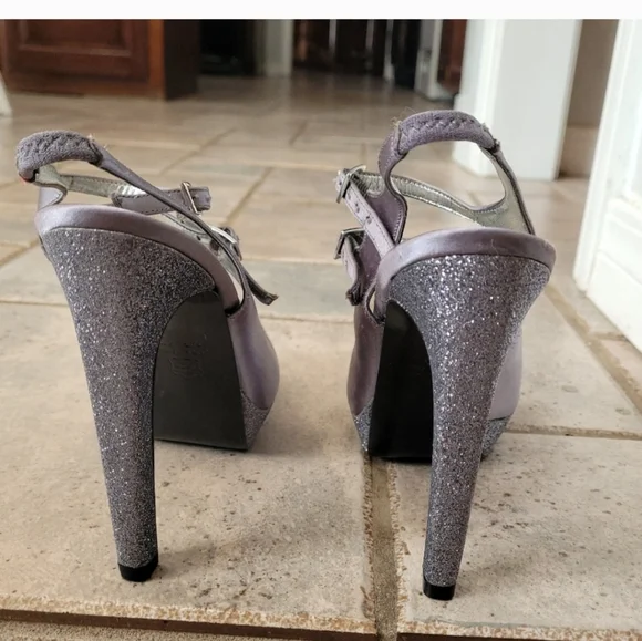 Nina Silver Metallic Satin Sandals Heels Sz 6.5 - Picture 14 of 15